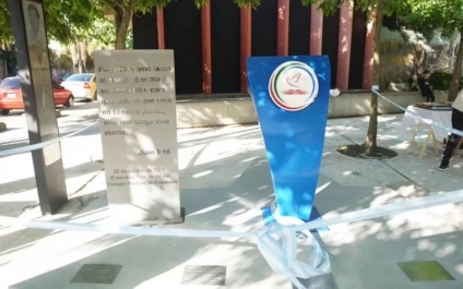 Inaugurarán un monumento a la Biblia en Plaza Peombara