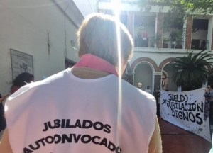 Una manifestación de jubilados impidió la sesión del Concejo Deliberante