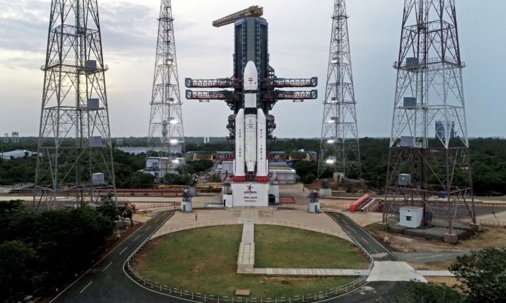 Misión espacial no tripulada de India entró en órbita lunar