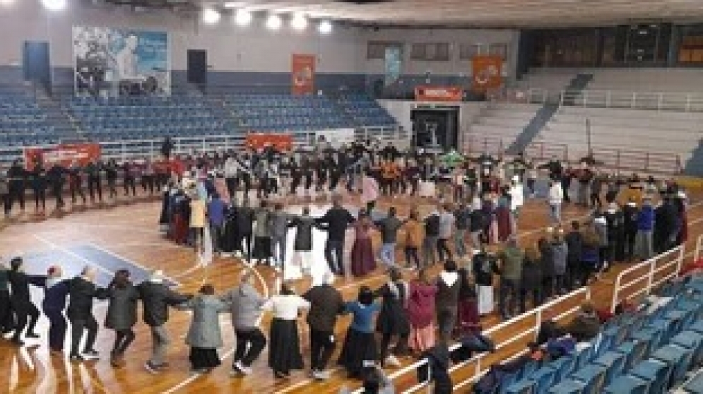Para bailar el pericón el 7 de julio ensayan unos 500 bailarines.