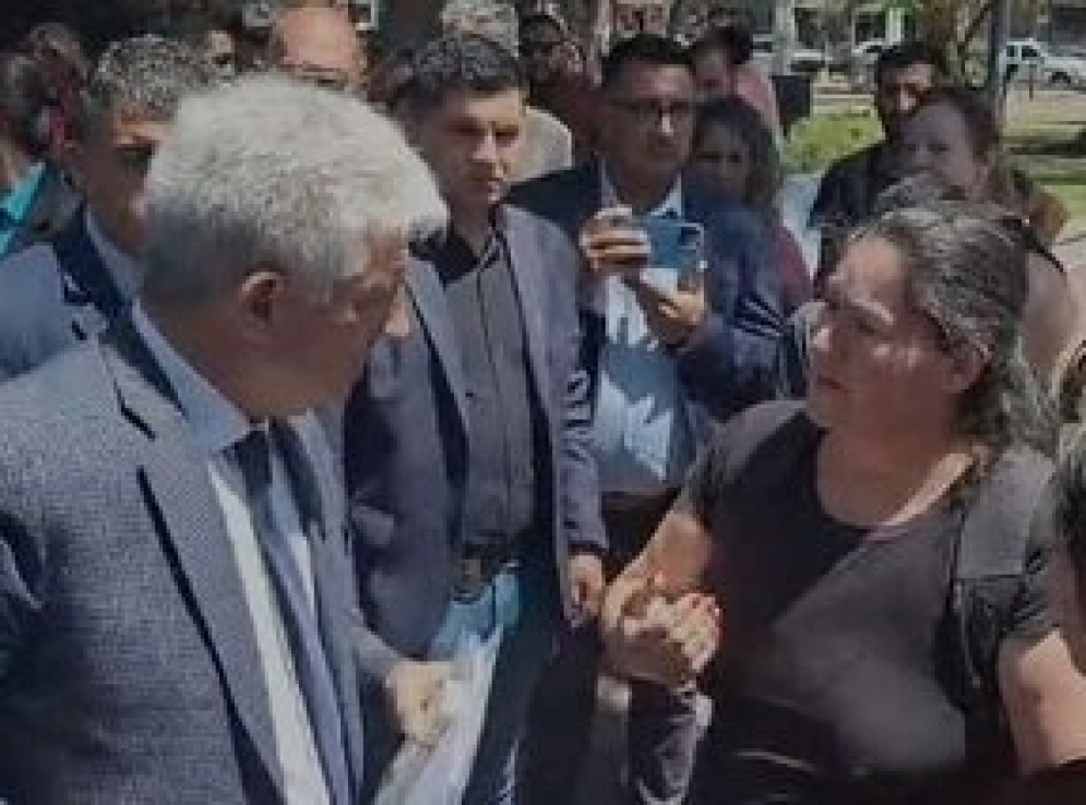 Nuevos reclamos al Gobernador Claudio Poggi: violencia laboral y despidos en el centro del debate