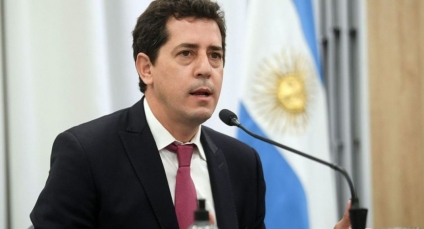 Confirmó su precandidatura presidencial "Wado" de Pedro